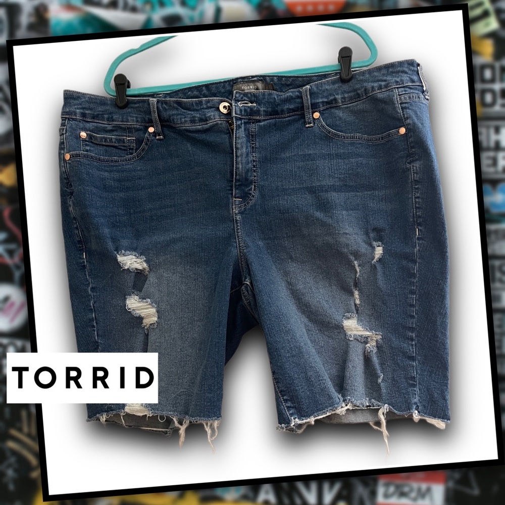 TORRID Destructed Skinny Jean Shorts #T24jnsh14g